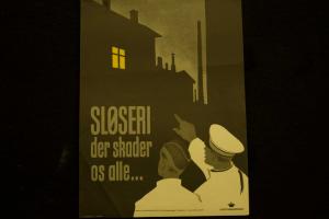 Sløseri der skader alle, plakat © Københavns Bymuseum